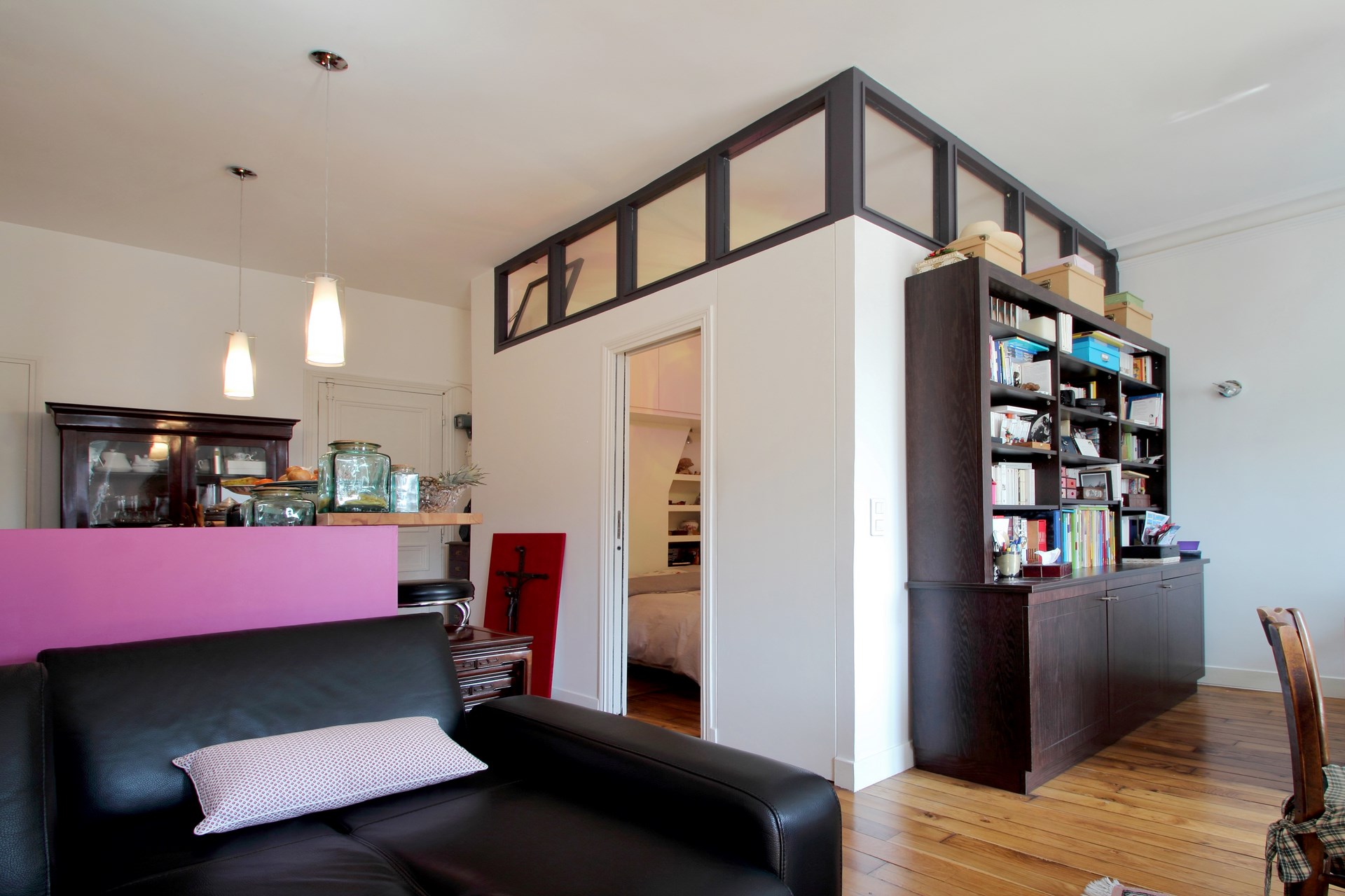 Une chambre au milieu du salon architecture d'intérieur agence avous
