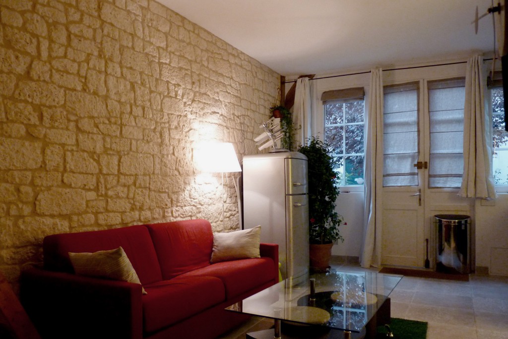petits espaces studio ancien couvent pierre apparente agence avous