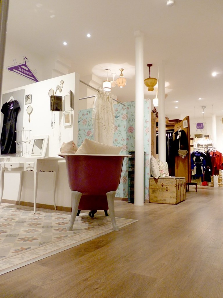 architecte concept boutique vintage vetement baignoire coupee parquet carreaux de ciment agence avous