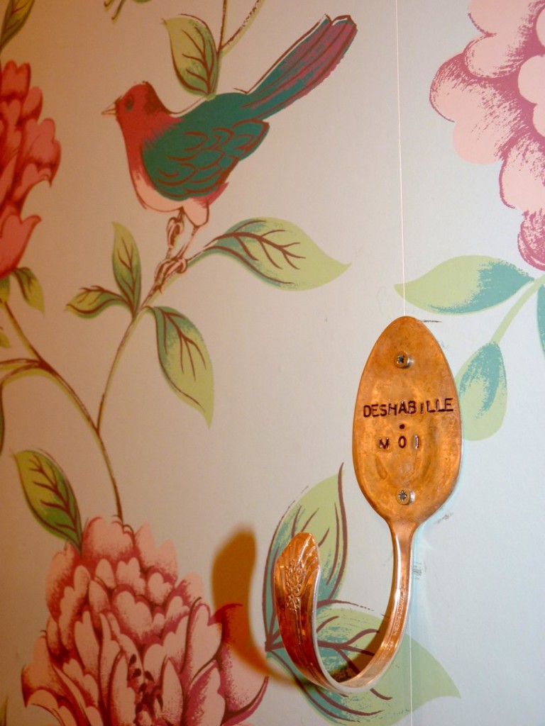 architecte concept boutique vintage vetement papier peint patere agence avous