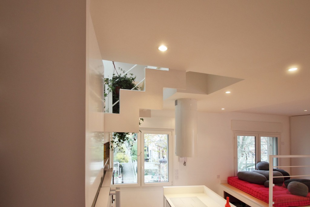appartement avec terrasse escalier metal decoupe agence avous