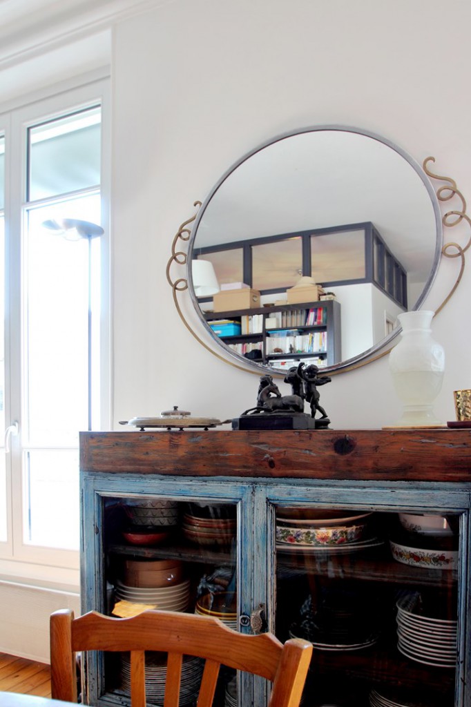 chambre au milieu du salon verriere miroir agence avous