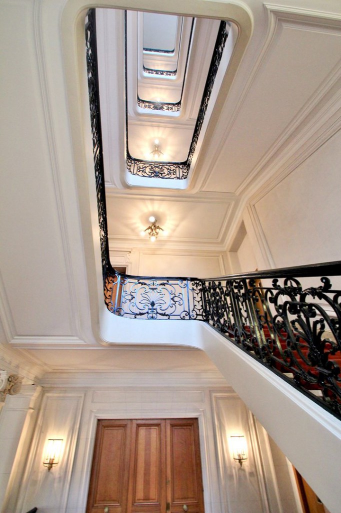 haussmannien entree ambassade agence avous
