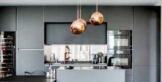 Plein pharesur la tour EiffelL’appartement de Brigitte